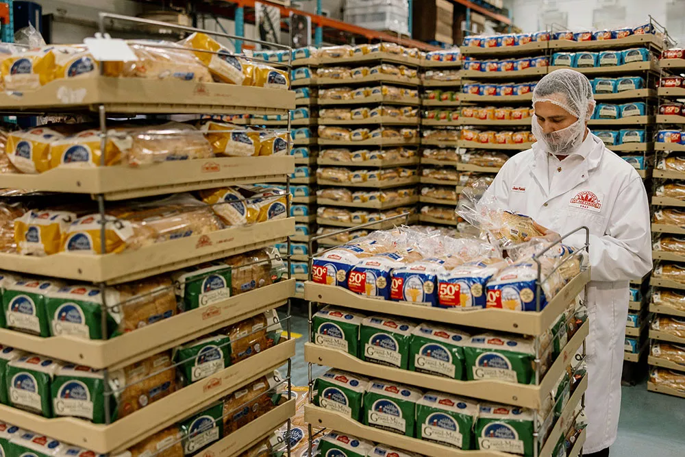 Employé de la Boulangerie St-Méthode.